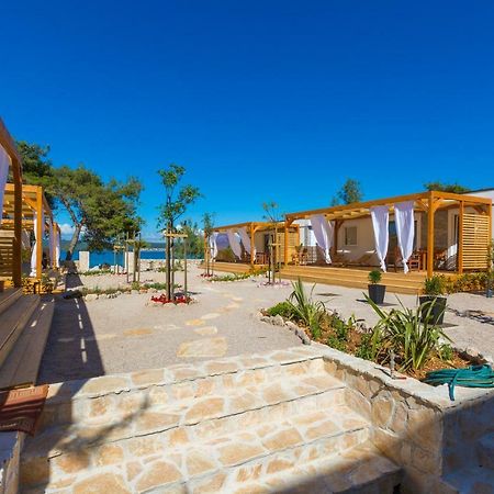 Mobile Homes Pine Tree Dobropoljana Exterior foto